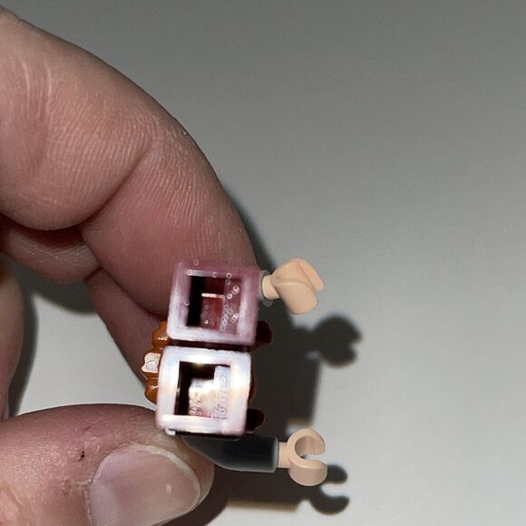 LEGO Harry Potter JENNY WEASLEY Bluish Gray Sweater Dark Red Legs Pockets 4840 - Picture 5 of 5